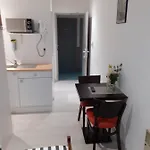 Paris Par Trains, Area, Avec Salle De Bain Et Kitchenette Privees, Ou, Avec Salles Bain Et Cuisines Communes Persan
