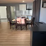 Paris Par Trains, Area, Avec Salle De Bain Et Kitchenette Privees, Ou, Avec Salles Bain Et Cuisines Communes Aparthotel