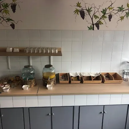Paris Par Trains, Area, Avec Salle De Bain Et Kitchenette Privees, Ou, Avec Salles Bain Et Cuisines Communes