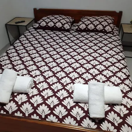 Paris Par Trains: & Shared With Private Amenities Aparthotel 3*